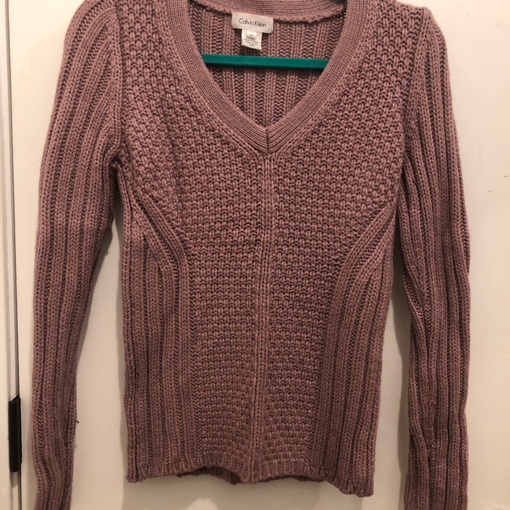Calvin Klein XS Mauve cable knit sweater